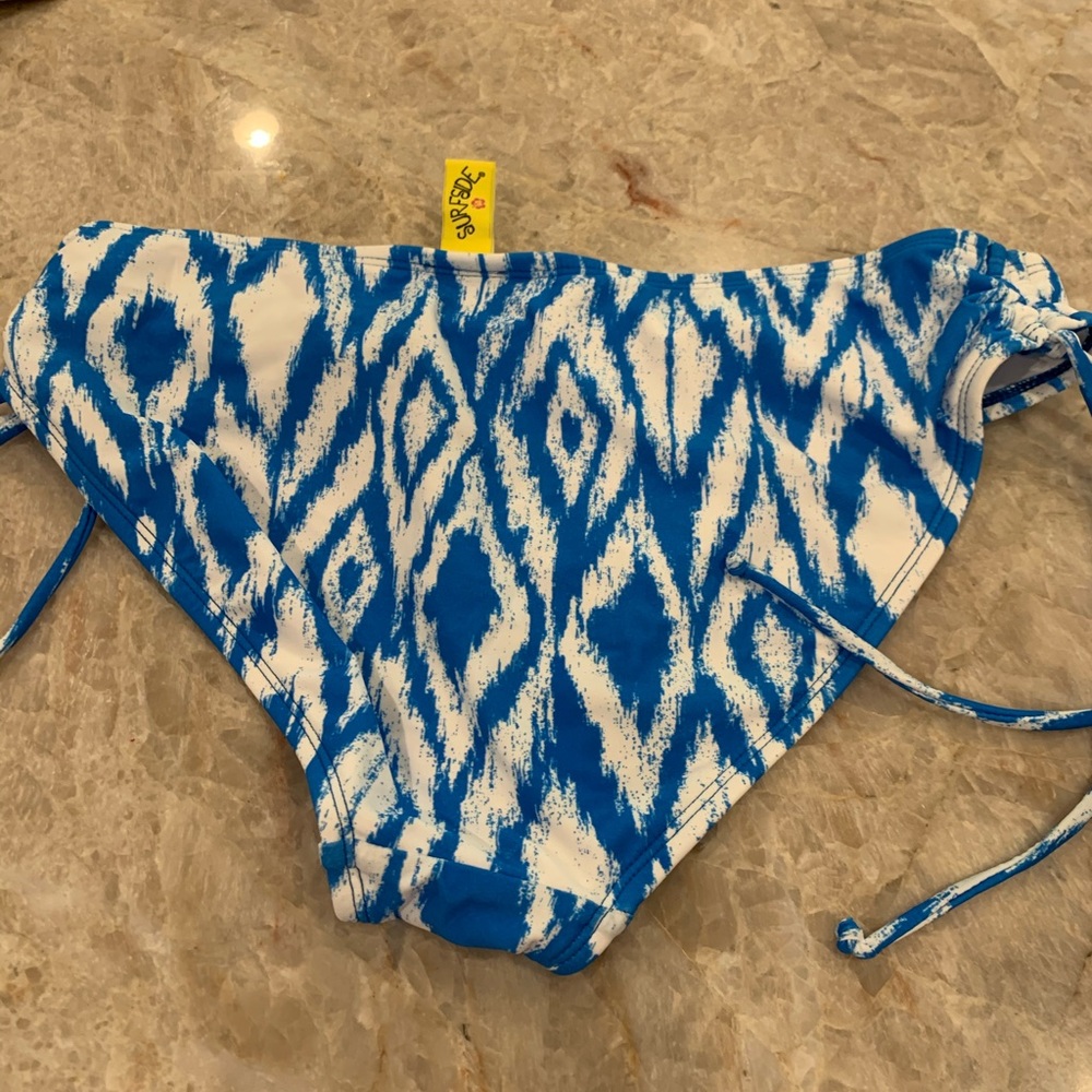 NWOT Surfside darling bikini bottoms! - Picture 2 of 4